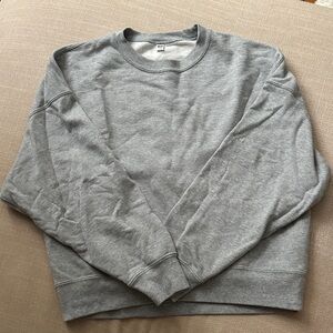 Uniqlo sweatshirt